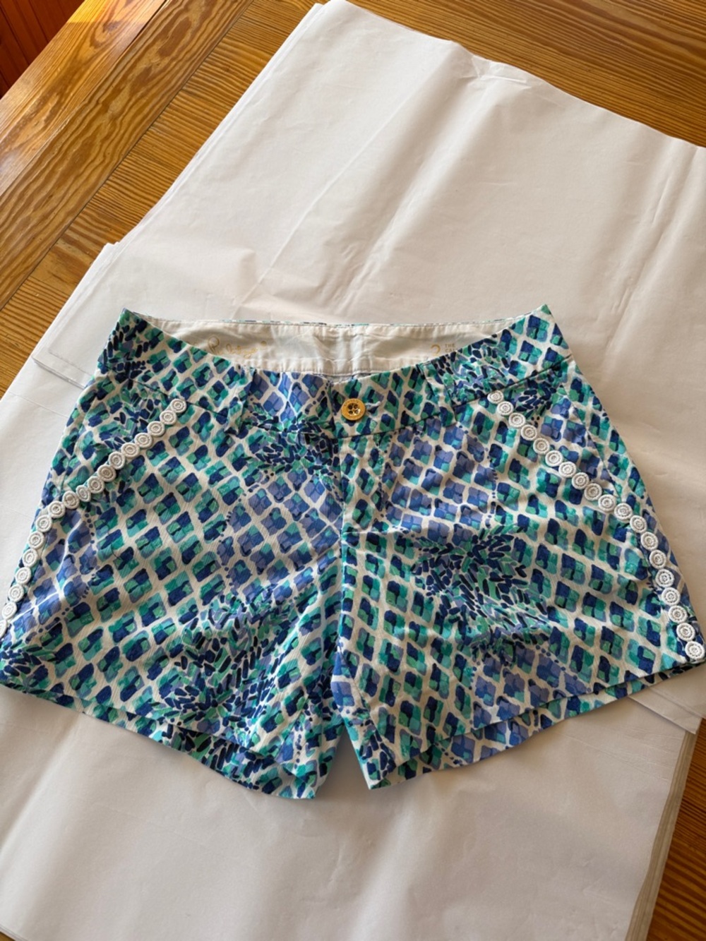 10” Lilly Pulitzer Blue & Green Patterned High Waist Shorts